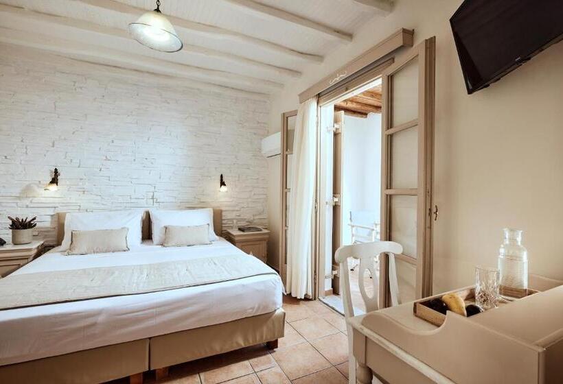 هتل Naxos Magic Village