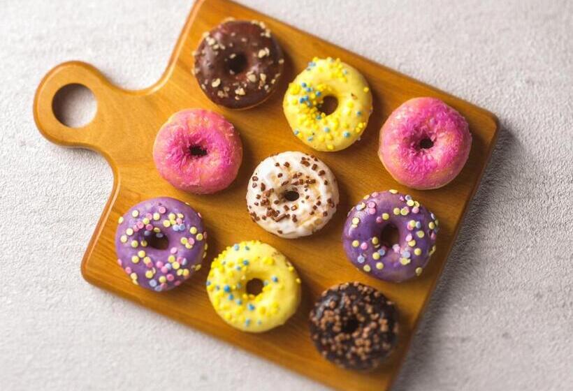 בית מלון כפרי Grand Mercure Lake Biwa Resort & Spa