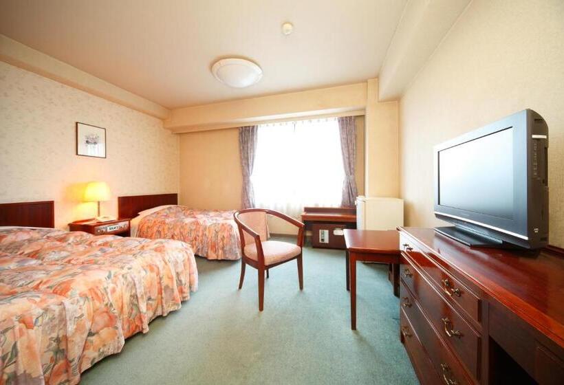 בית מלון כפרי Grand Mercure Lake Biwa Resort & Spa