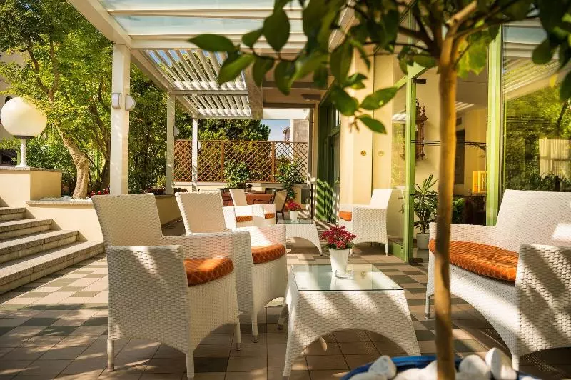 Sky Pool Hotel Sole Garda