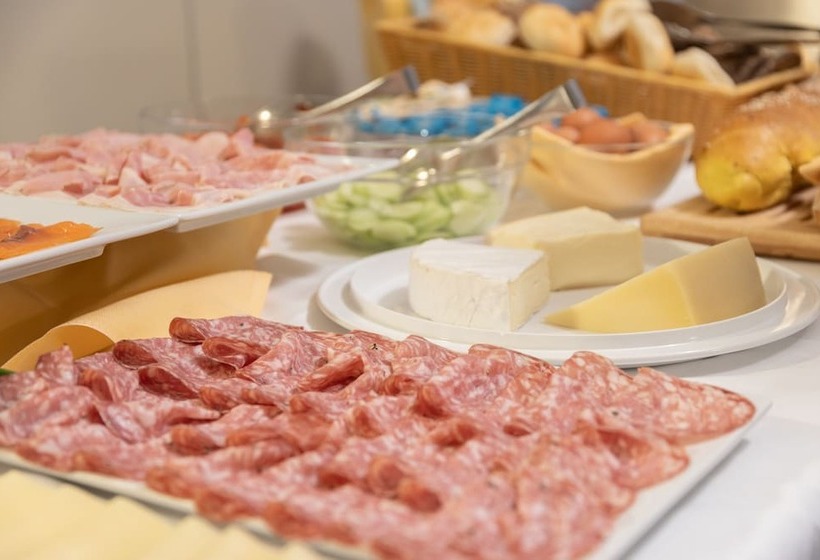 Sky Pool Hotel Sole Garda