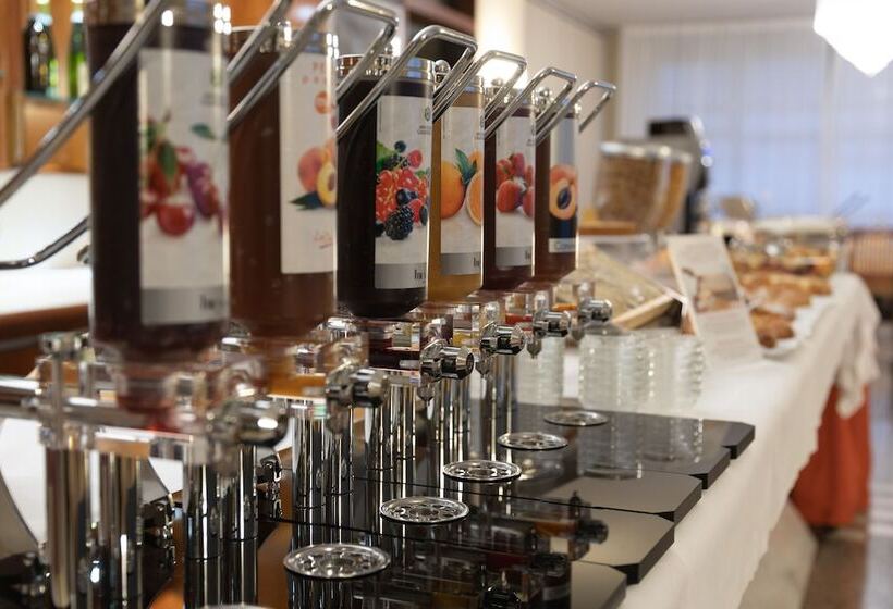 Sky Pool Hotel Sole Garda