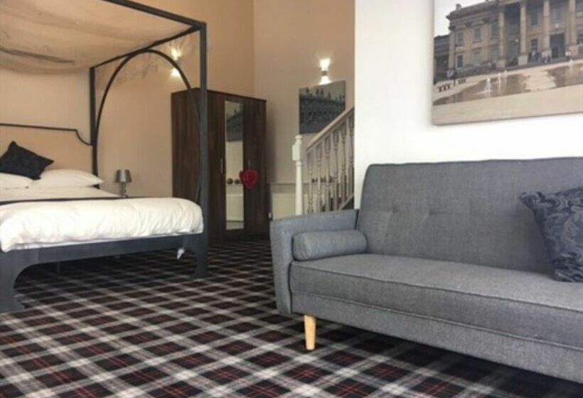 The Huddersfield Hotel