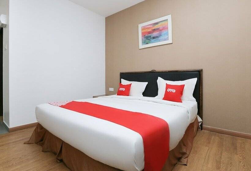 Hotel Oyo 89915 East Mount