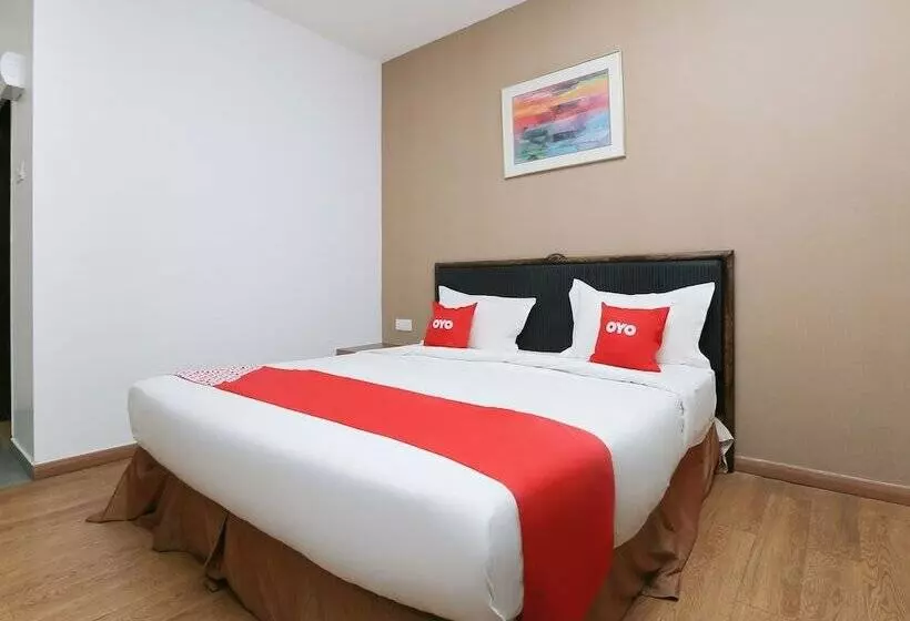 Hotelli Oyo 89915 East Mount