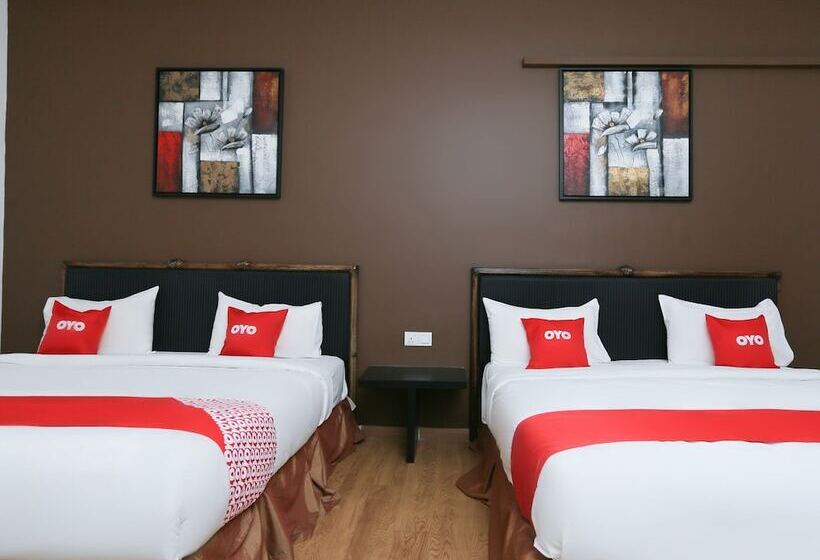 Hotel Oyo 89915 East Mount