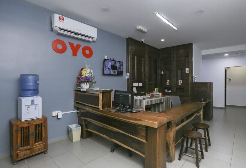 Hotel Oyo 89915 East Mount
