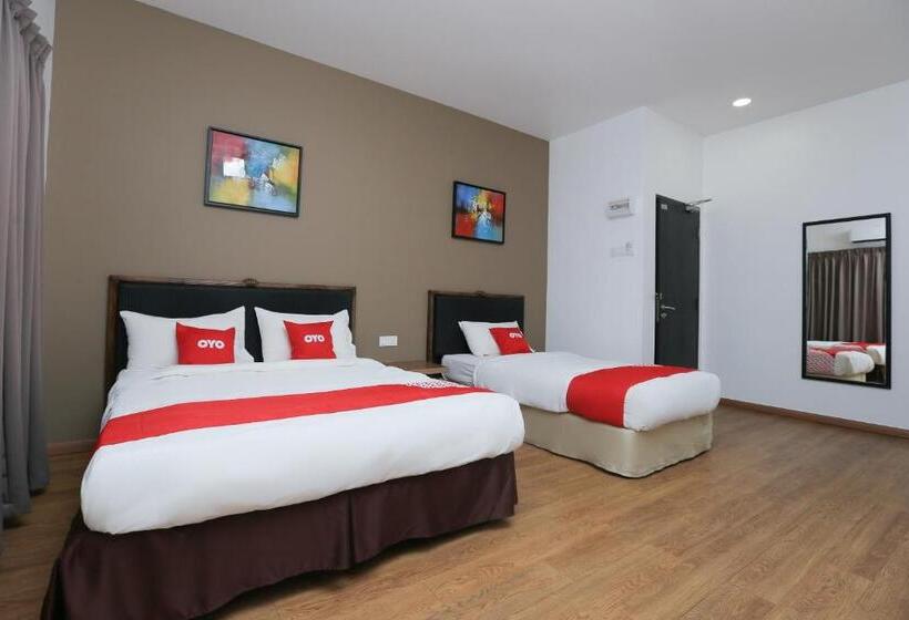 Hotel Oyo 89915 East Mount