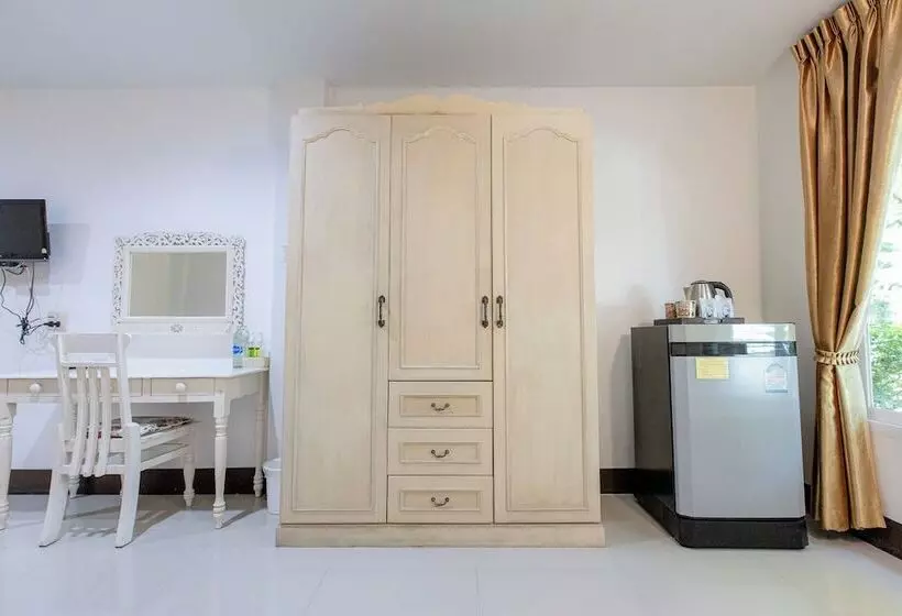 هتل The Target Residence