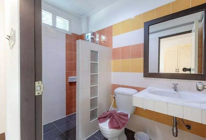 هتل The Target Residence