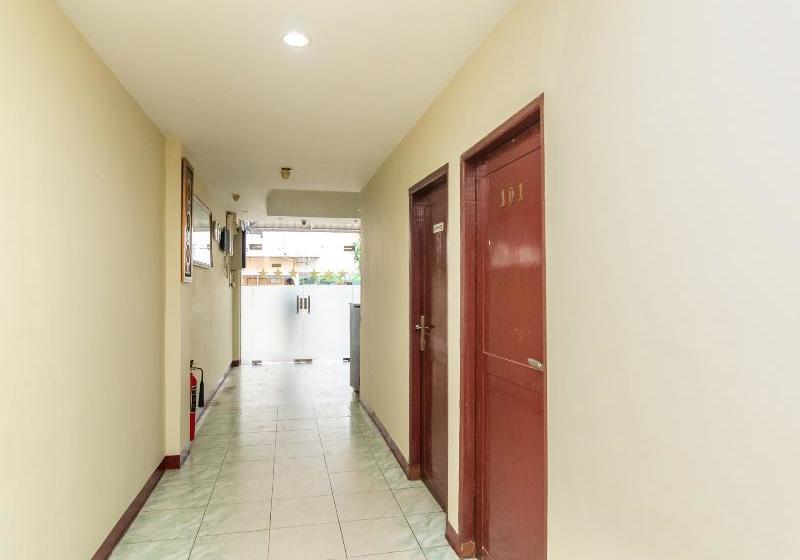 Oyo 1703 Terang Bintang Hotel By Oyo Rooms