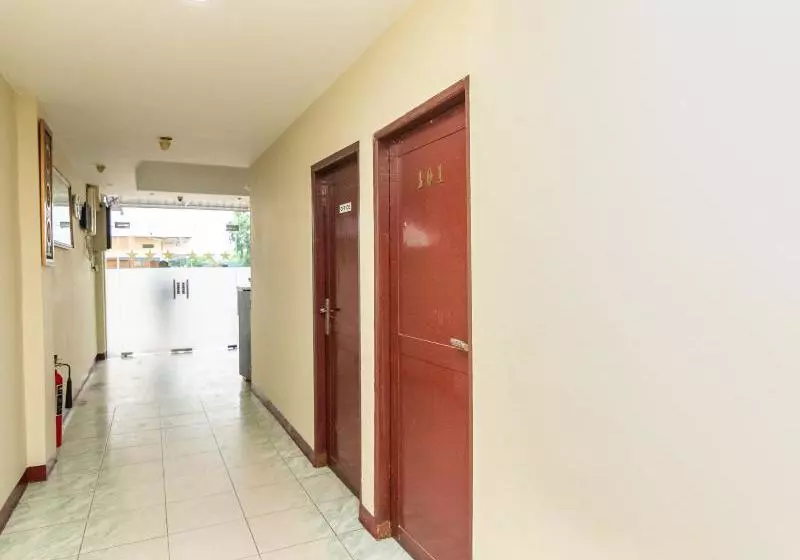 Oyo 1703 Terang Bintang Hotel By Oyo Rooms