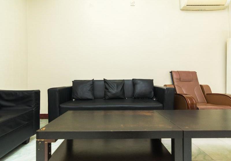 Oyo 1703 Terang Bintang Hotel By Oyo Rooms