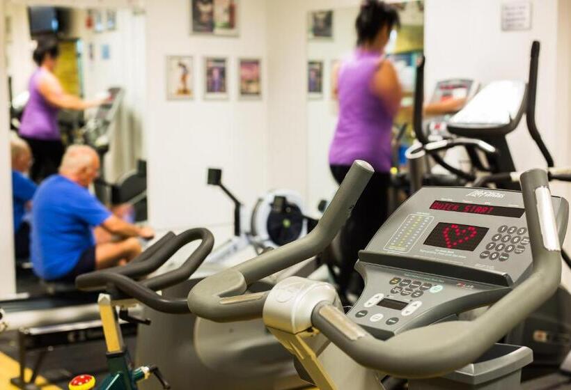 هتل Britannia Leeds Bradford Airport