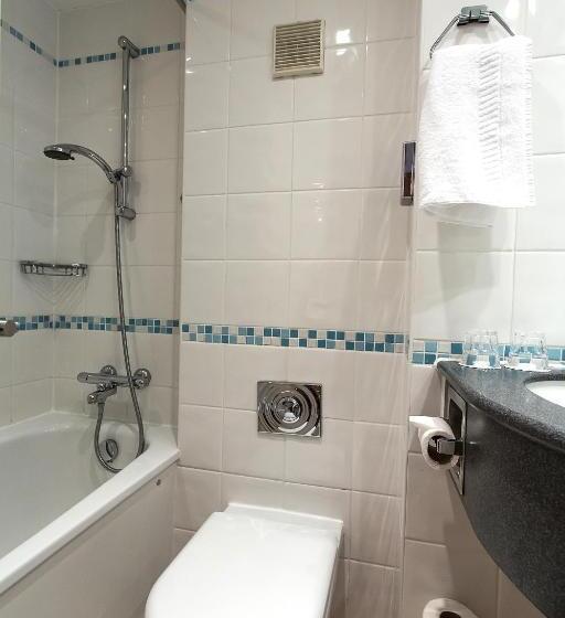 هتل Britannia Leeds Bradford Airport