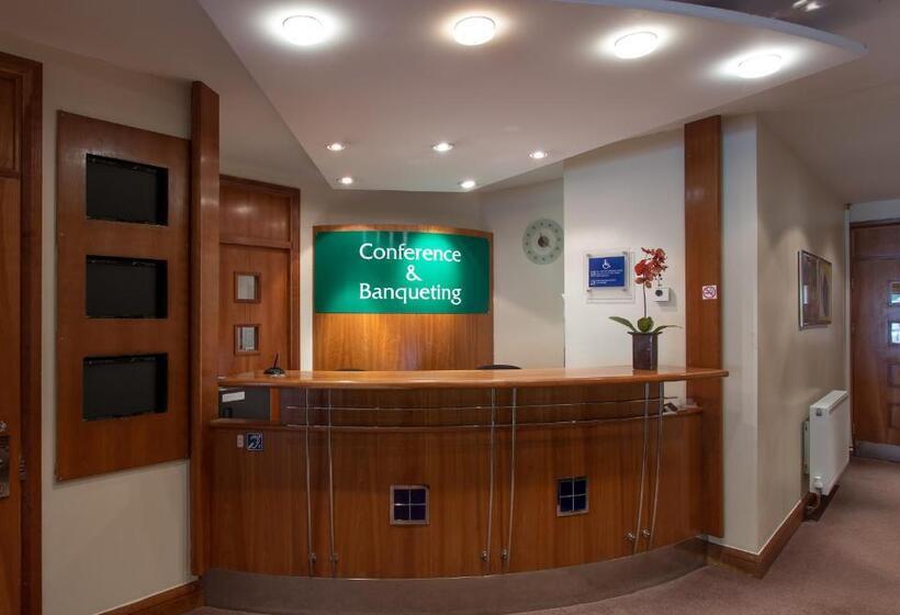 هتل Britannia Leeds Bradford Airport