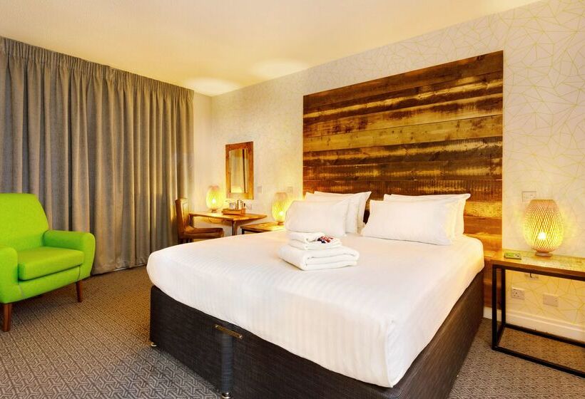 هتل Cedar Court Bradford