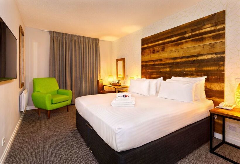 هتل Cedar Court Bradford