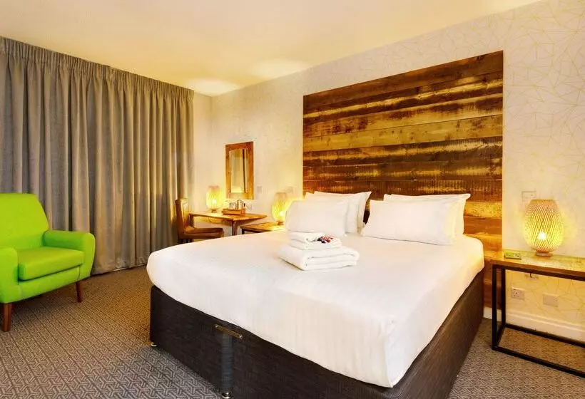 ホテル Cedar Court Bradford