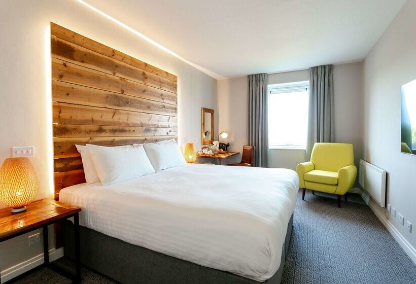 هتل Cedar Court Bradford