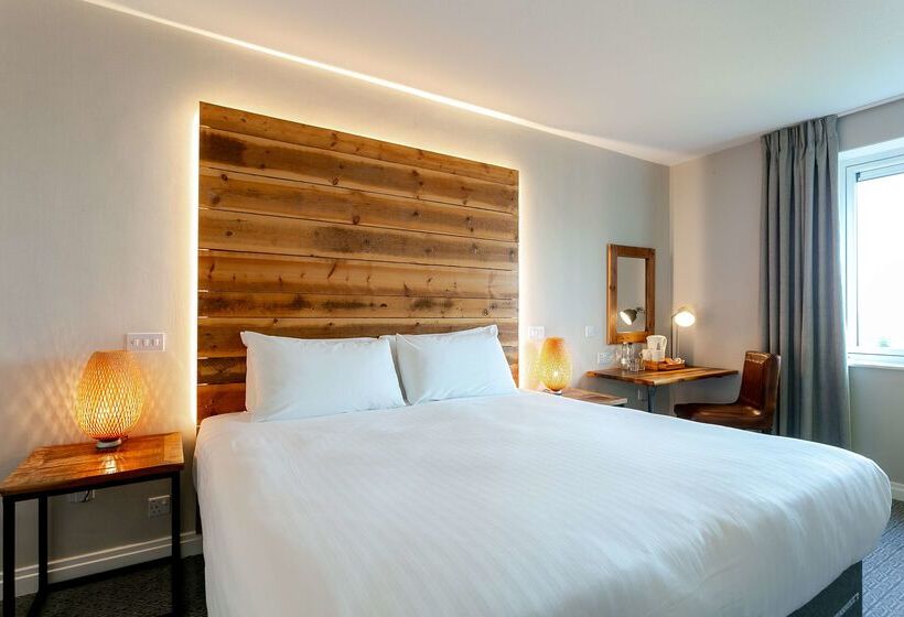 هتل Cedar Court Bradford