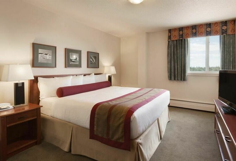 فندق Coast Fraser Tower