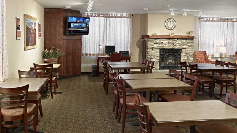 فندق Coast Fraser Tower