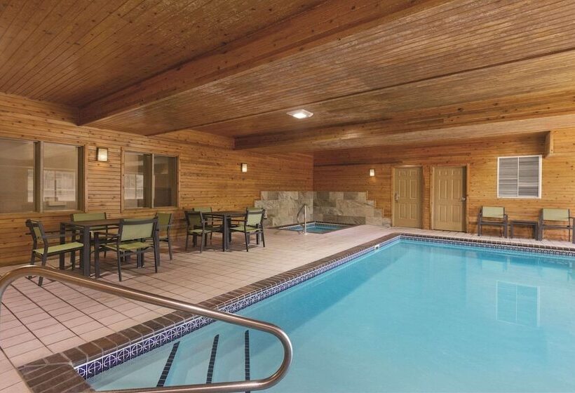 Hotel Country Inn & Suites By Radisson, Albert Lea, Mn