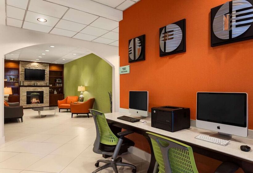 هتل Country Inn & Suites By Radisson, Nashville Airport, Tn