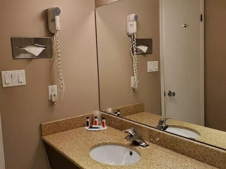 호텔 Grand Forks Inn