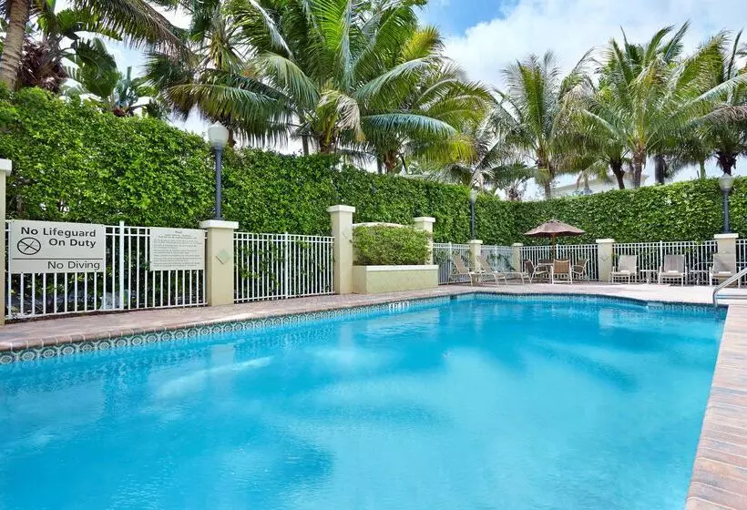 هتل Hampton Inn By Hilton West Palm Beach Central Airport