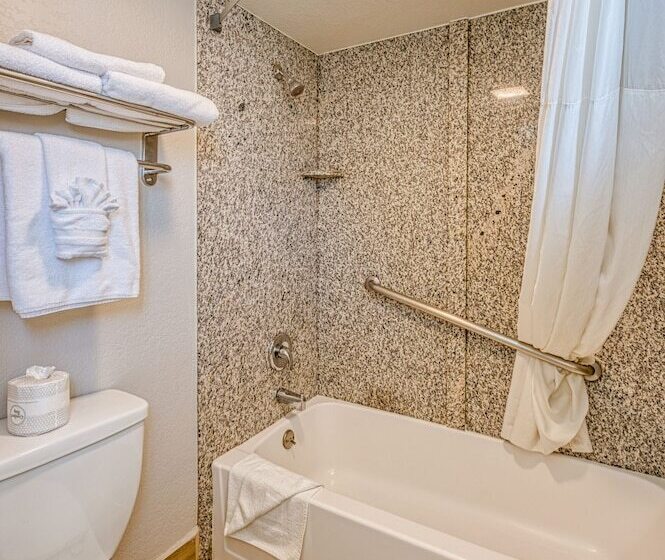 Отель Harbor House Inn