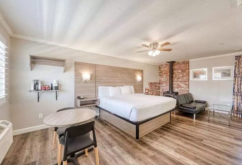 酒店 Harbor House Inn