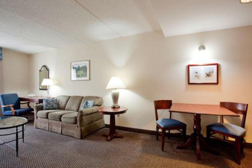 Otel Holiday Inn Express & Suites Newport News, An Ihg