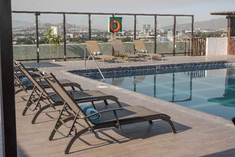 هتل Holiday Inn Guadalajara Select, An Ihg