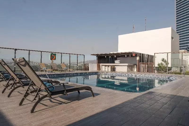 هتل Holiday Inn Guadalajara Select, An Ihg