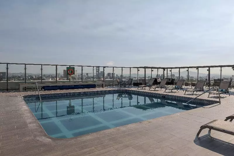 هتل Holiday Inn Guadalajara Select, An Ihg