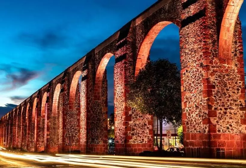 هتل Holiday Inn Queretaro Centro Historico, An Ihg