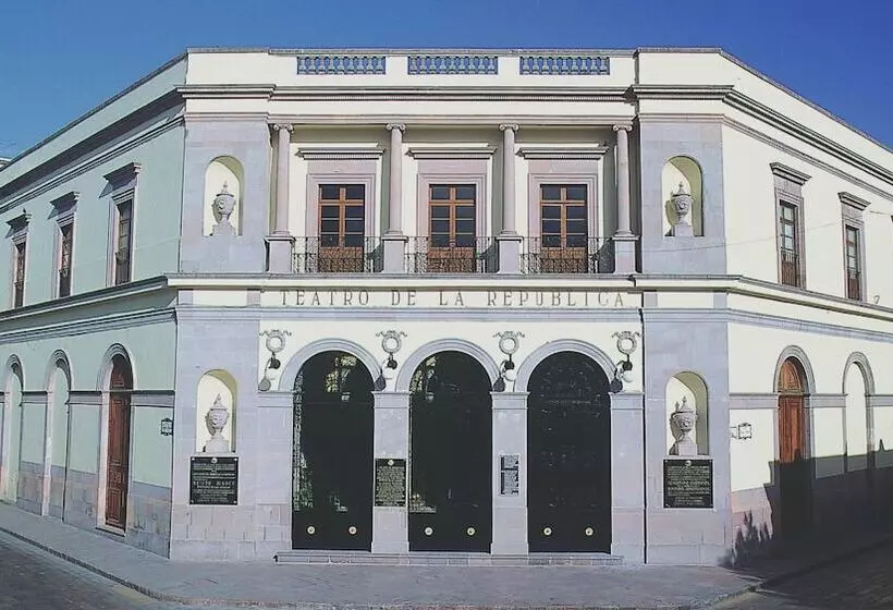 هتل Holiday Inn Queretaro Centro Historico, An Ihg