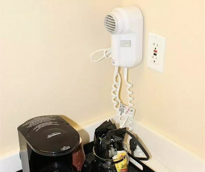 ホテル Studio 6 Burleson, TX