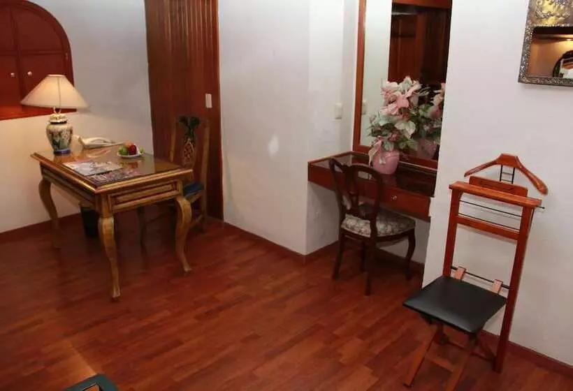 هتل La Mansion Del Sol