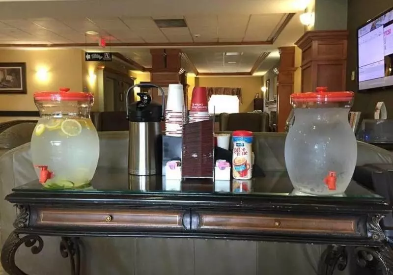 Merit Hotel & Suites