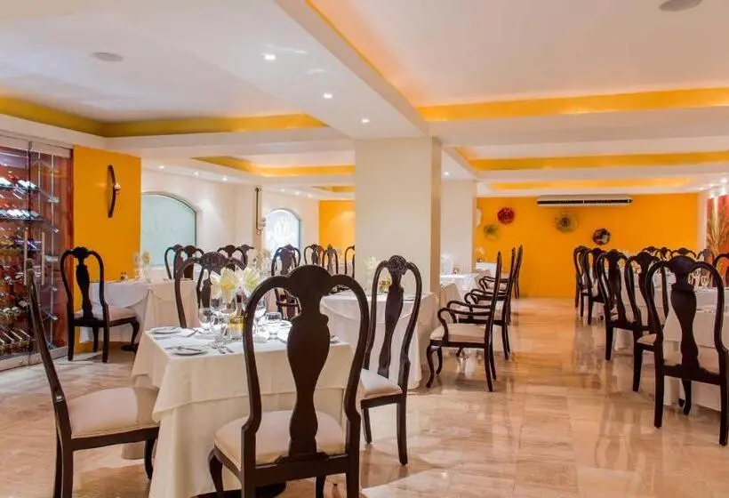 ホテル Plaza Pelicanos Grand Beach Resort All Inclusive