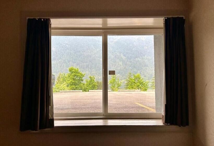 בית מלון כפרי Prestige Inn Nelson