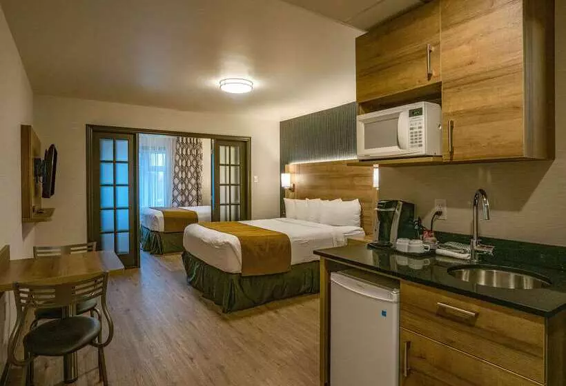 هتل Quality Suites