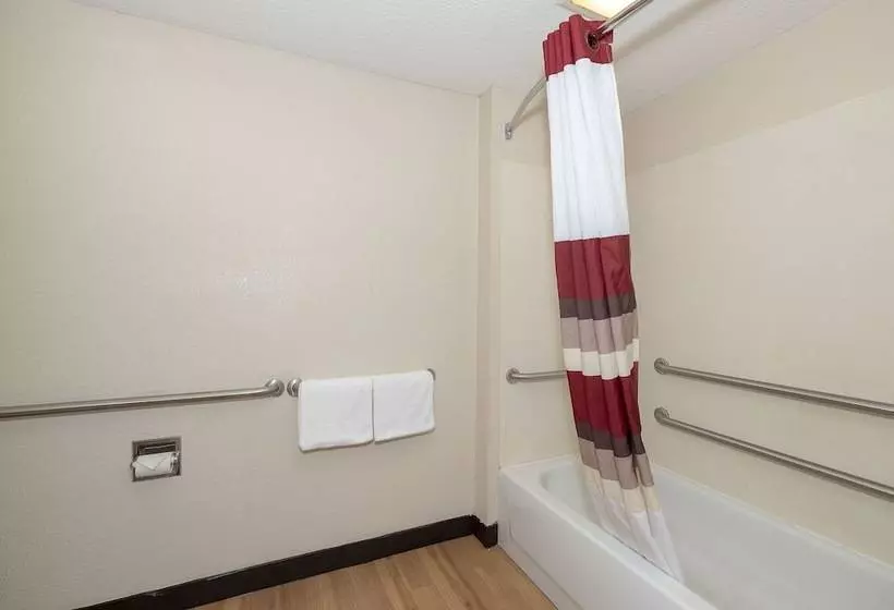 Отель Red Roof Inn Mt Laurel