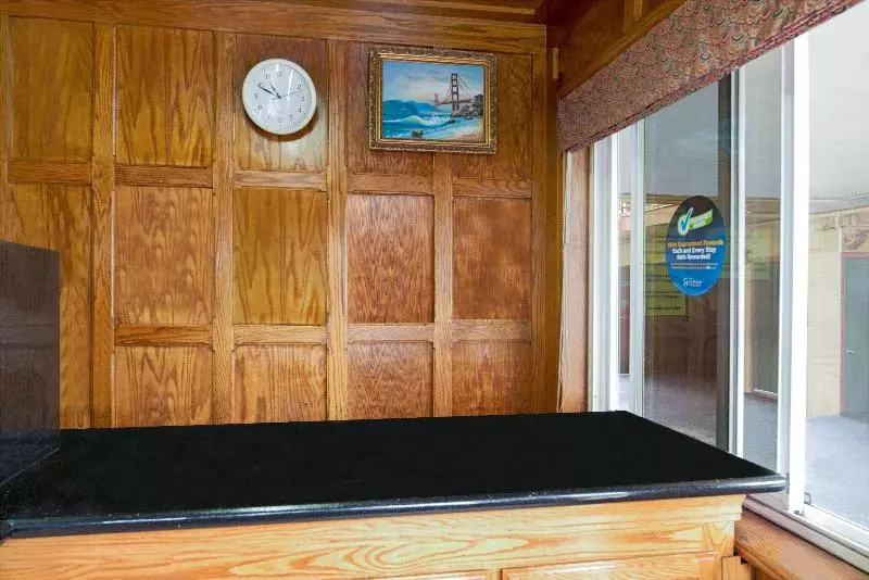 בית מלון כפרי Signature Inn San Francisco Marina District