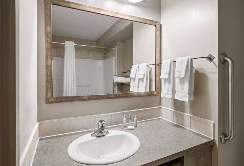 Hotel Travelodge By Wyndham Fort Mcmurray