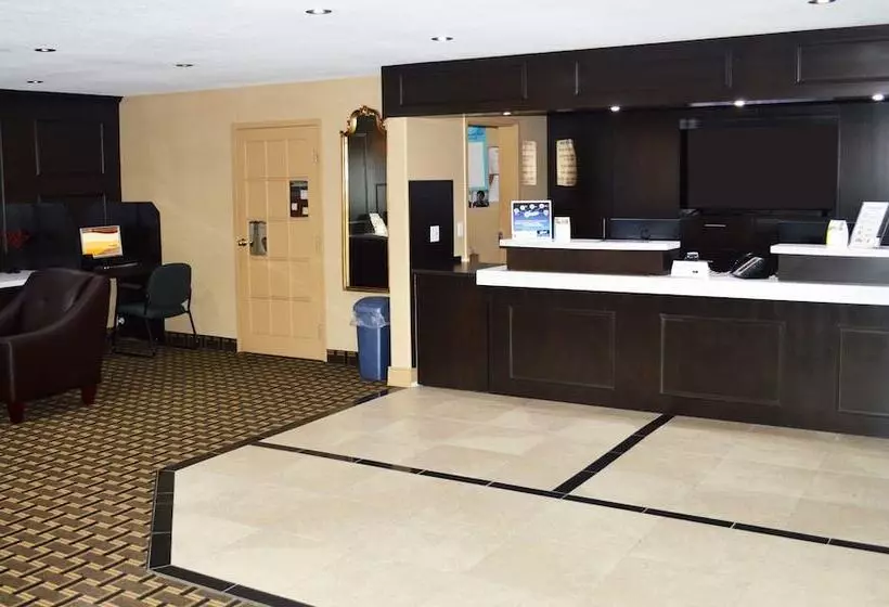 汽车旅馆 Days Inn By Wyndham Woodstock