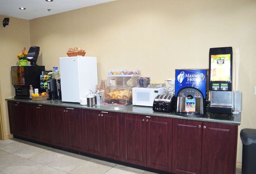 מוטל Days Inn By Wyndham Woodstock